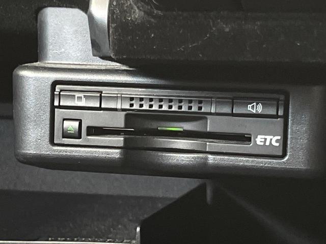 RX RX450h Fスポーツ 4WD サンルーフ 純正ナビ バックカメラ 100V電源 禁煙車 パワーバックドア ハーフレザーシート シートヒーター パワーシート コーナーセンサー スマートキー LEDヘッド ETC クルコン(7枚目)