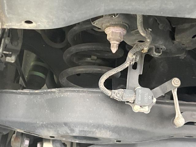 プリウスＰＨＶ Ａプレミアム　禁煙車　モデリスタ　１１．６型ナビ　衝突軽減　レーダークルーズ　ＢＳＭ　ＨＵＤ　パーキングアシスト　合皮レザー　パワーシート　シートヒーター　クリアランスソナー　モデリスタ１８インチＡＷ　ＡＣ１００Ｖ（20枚目）