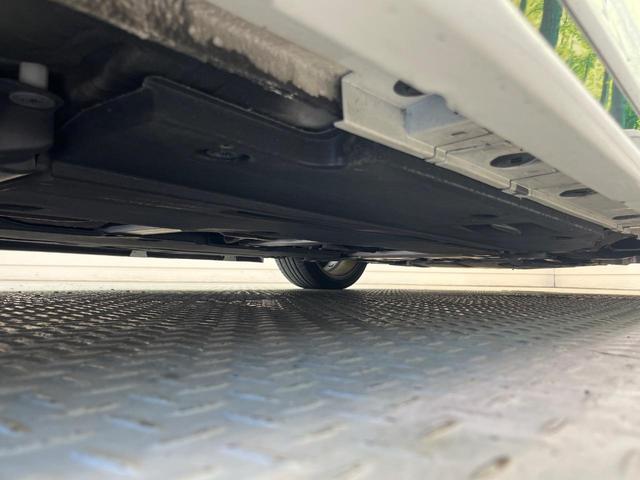 プリウスＰＨＶ Ａプレミアム　禁煙車　モデリスタ　１１．６型ナビ　衝突軽減　レーダークルーズ　ＢＳＭ　ＨＵＤ　パーキングアシスト　合皮レザー　パワーシート　シートヒーター　クリアランスソナー　モデリスタ１８インチＡＷ　ＡＣ１００Ｖ（22枚目）