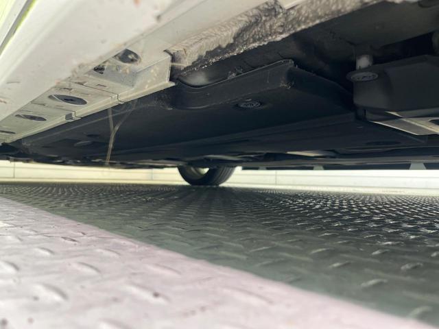 プリウスＰＨＶ Ａプレミアム　禁煙車　モデリスタ　１１．６型ナビ　衝突軽減　レーダークルーズ　ＢＳＭ　ＨＵＤ　パーキングアシスト　合皮レザー　パワーシート　シートヒーター　クリアランスソナー　モデリスタ１８インチＡＷ　ＡＣ１００Ｖ（23枚目）