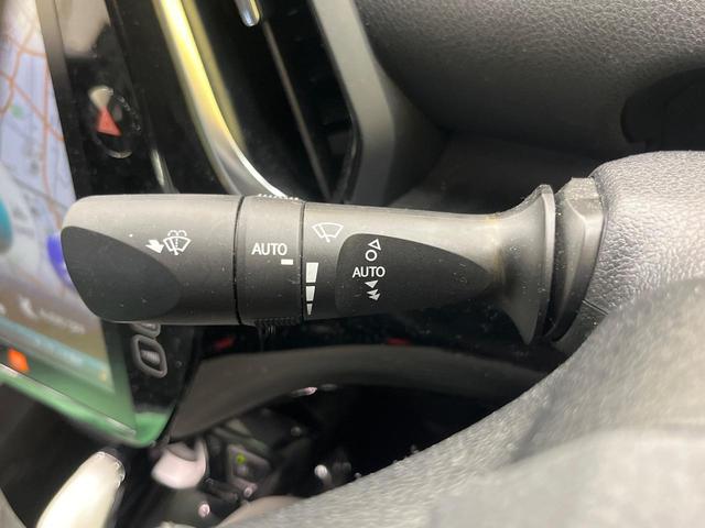 プリウスＰＨＶ Ａプレミアム　禁煙車　モデリスタ　１１．６型ナビ　衝突軽減　レーダークルーズ　ＢＳＭ　ＨＵＤ　パーキングアシスト　合皮レザー　パワーシート　シートヒーター　クリアランスソナー　モデリスタ１８インチＡＷ　ＡＣ１００Ｖ（52枚目）