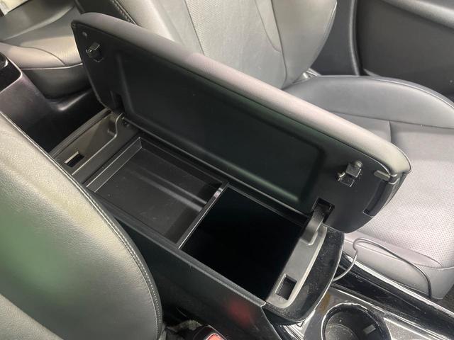 プリウスＰＨＶ Ａプレミアム　禁煙車　モデリスタ　１１．６型ナビ　衝突軽減　レーダークルーズ　ＢＳＭ　ＨＵＤ　パーキングアシスト　合皮レザー　パワーシート　シートヒーター　クリアランスソナー　モデリスタ１８インチＡＷ　ＡＣ１００Ｖ（61枚目）
