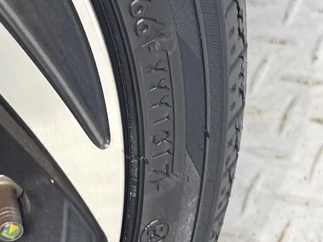 プリウスＰＨＶ Ａプレミアム　禁煙車　モデリスタ　１１．６型ナビ　衝突軽減　レーダークルーズ　ＢＳＭ　ＨＵＤ　パーキングアシスト　合皮レザー　パワーシート　シートヒーター　クリアランスソナー　モデリスタ１８インチＡＷ　ＡＣ１００Ｖ（65枚目）