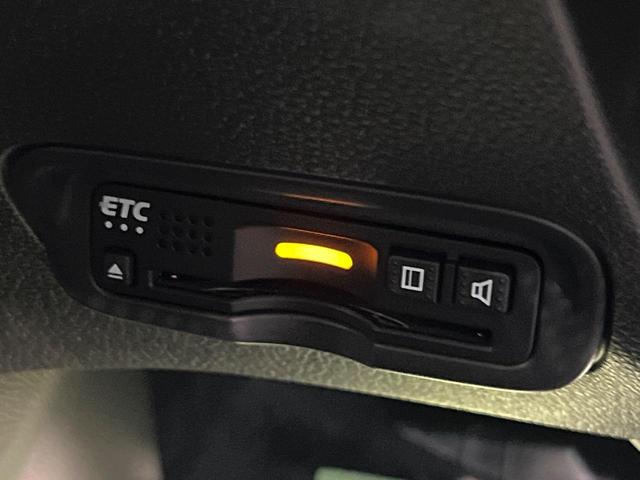 ヴェゼル ハイブリッドX・ホンダセンシング 純正ナビ バックカメラ ホンダセンシング レーダークルーズ 禁煙車 スマートキー LEDヘッド ETC 車線逸脱警報 誤発進抑制機能 オートライト デュアルオートエアコン Bluetooth(6枚目)