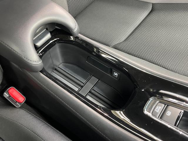 ヴェゼル ハイブリッドX・ホンダセンシング 純正ナビ バックカメラ ホンダセンシング レーダークルーズ 禁煙車 スマートキー LEDヘッド ETC 車線逸脱警報 誤発進抑制機能 オートライト デュアルオートエアコン Bluetooth(44枚目)