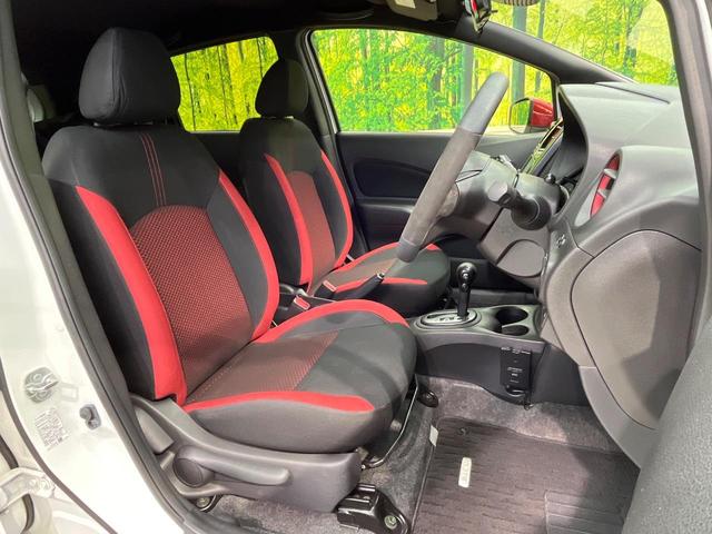 ノート ニスモ 純正ナビ バックカメラ エマージェンシーブレーキ 禁煙車 コーナーセンサー スマートキー LEDヘッド ETC オートマチックハイビーム 車線逸脱警報 誤発進抑制機能 オートライト オートエアコン(8枚目)