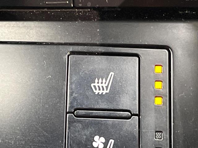 IS IS300h Fスポーツ 純正ナビ バックカメラ 禁煙車 レザーシート 前席シートエアコン スマートキー LEDヘッド ビルトインETC クルコン オートライト デュアルエアコン 純正18インチアルミ Bluetooth CD(50枚目)