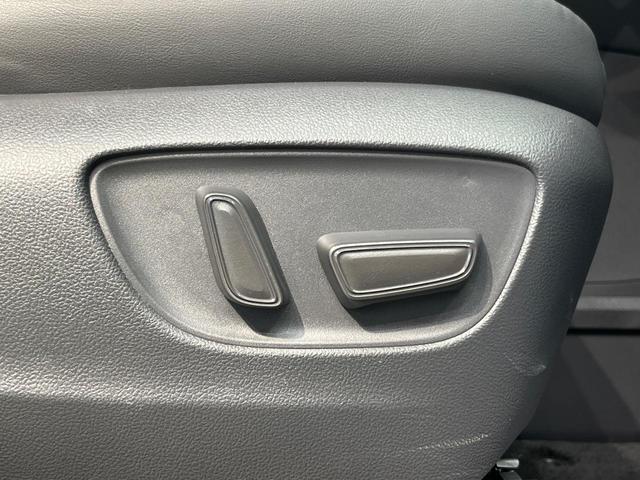 アルファードハイブリッド Z ガラスルーフ 後席モニター 14型ナビ サイドカメラ バックカメラ 衝突被害軽減システム 100V電源 レーダークルーズ 禁煙車 電動リアゲート ハーフレザーシート 前席シートエアコン(64枚目)