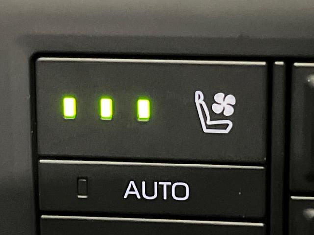 アルファードハイブリッド Ｚ　ガラスルーフ　両側電動スライド　純正１４型ナビ　フリップダウン　全周囲カメラ　ＡＣ１００Ｖ電源　プリクラッシュセーフテ　レーダークルーズ　禁煙車　パワーバックドア　ハーフレザーシート　シートヒーター（43枚目）