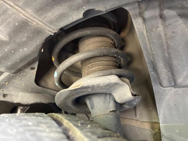 セレナ ハイウェイスター Vセレクション 両側電動ドア 純正SDナビ 禁煙車 スマートキー ビルトインETC クルコン オートライト オートエアコン 純正16インチアルミ リアエアコン Bluetooth CD DVD再生 フルセグ(20枚目)