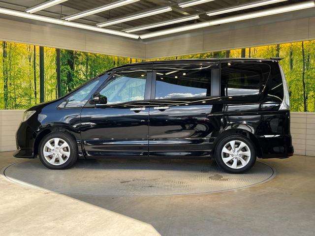 セレナ ハイウェイスター Vセレクション 両側電動ドア 純正SDナビ 禁煙車 スマートキー ビルトインETC クルコン オートライト オートエアコン 純正16インチアルミ リアエアコン Bluetooth CD DVD再生 フルセグ(27枚目)