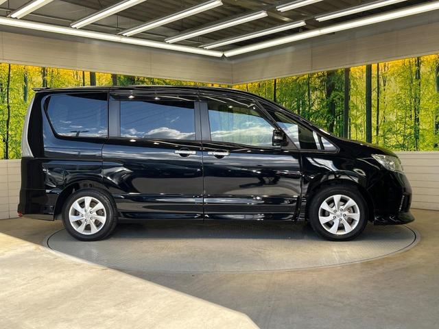 セレナ ハイウェイスター Vセレクション 両側電動ドア 純正SDナビ 禁煙車 スマートキー ビルトインETC クルコン オートライト オートエアコン 純正16インチアルミ リアエアコン Bluetooth CD DVD再生 フルセグ(28枚目)
