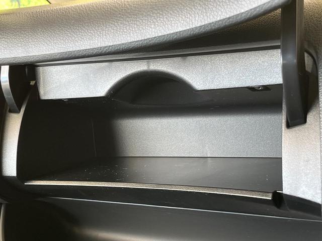 セレナ ハイウェイスター Vセレクション 両側電動ドア 純正SDナビ 禁煙車 スマートキー ビルトインETC クルコン オートライト オートエアコン 純正16インチアルミ リアエアコン Bluetooth CD DVD再生 フルセグ(62枚目)