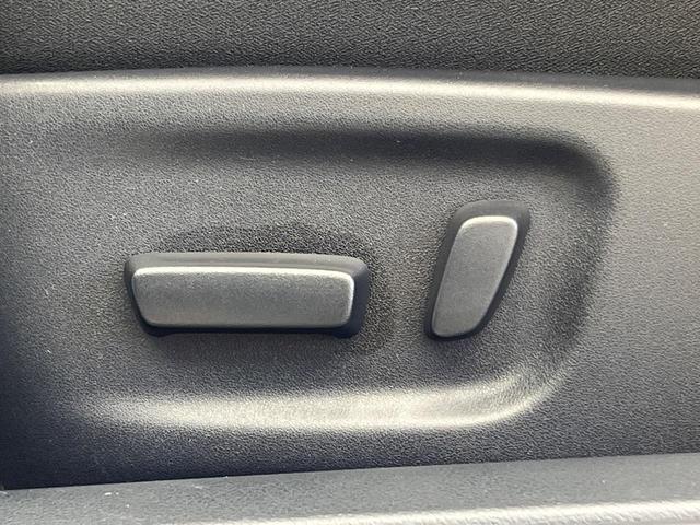 クラウンハイブリッド アスリートS 純正ナビ バックカメラ プリクラッシュセーフティ レーダークルーズ 禁煙車 シートヒーター コーナーセンサー スマートキー LEDヘッド ETC 車線逸脱警報 オートライト デュアルオートエアコン(39枚目)