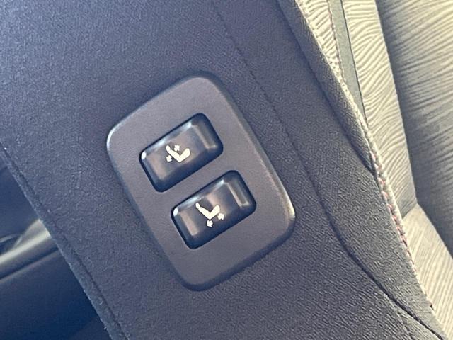 クラウンハイブリッド アスリートS 純正ナビ バックカメラ プリクラッシュセーフティ レーダークルーズ 禁煙車 シートヒーター コーナーセンサー スマートキー LEDヘッド ETC 車線逸脱警報 オートライト デュアルオートエアコン(40枚目)