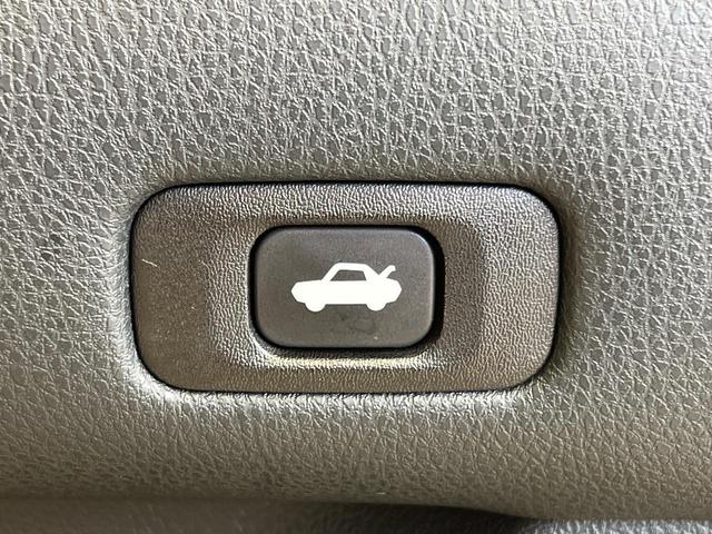 クラウンハイブリッド アスリートS 純正ナビ バックカメラ プリクラッシュセーフティ レーダークルーズ 禁煙車 シートヒーター コーナーセンサー スマートキー LEDヘッド ETC 車線逸脱警報 オートライト デュアルオートエアコン(41枚目)