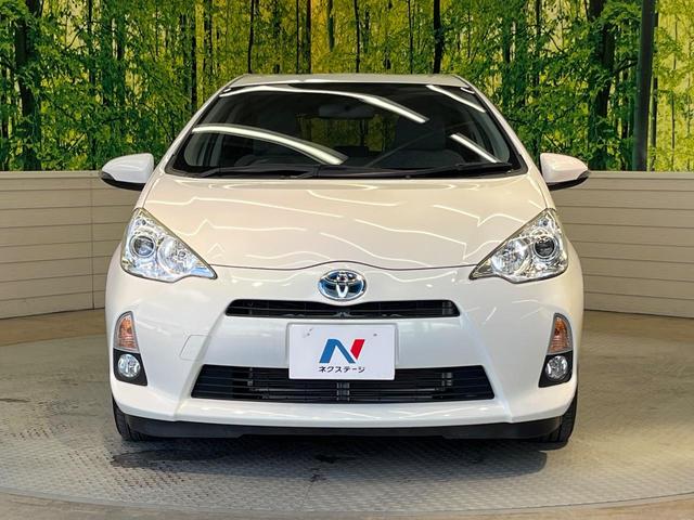 アクア G 禁煙車 スマートキー オートライト オートエアコン CD 電動格納ミラー 盗難防止装置 バニティミラー AUX ドアバイザー プライバシーガラス(14枚目)