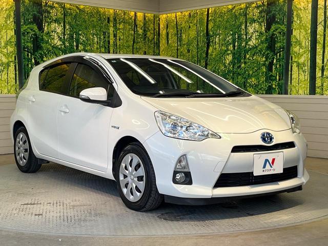 アクア G 禁煙車 スマートキー オートライト オートエアコン CD 電動格納ミラー 盗難防止装置 バニティミラー AUX ドアバイザー プライバシーガラス(16枚目)