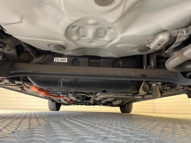 アクア G 禁煙車 スマートキー オートライト オートエアコン CD 電動格納ミラー 盗難防止装置 バニティミラー AUX ドアバイザー プライバシーガラス(19枚目)