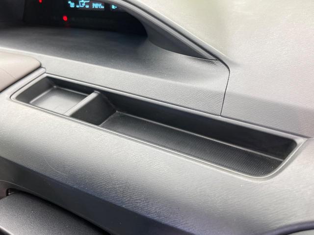 アクア G 禁煙車 スマートキー オートライト オートエアコン CD 電動格納ミラー 盗難防止装置 バニティミラー AUX ドアバイザー プライバシーガラス(56枚目)