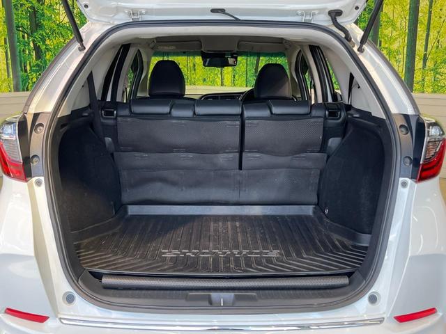 シャトル ハイブリッドX ホンダセンシング 純正ナビ バックカメラ ホンダセンシング レーダークルーズ 禁煙車 ハーフレザーシート シートヒーター スマートキー LEDヘッド ETC 車線逸脱警報 誤発進抑制機能 先行車発進お知らせ機能(10枚目)