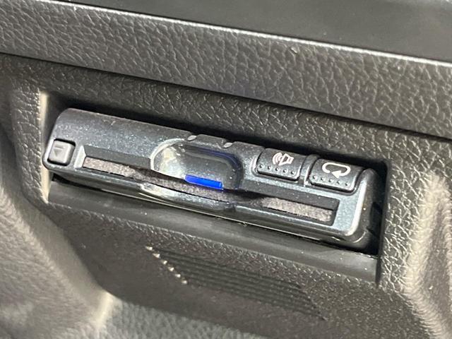 レヴォーグ １．６ＧＴアイサイト　純正ナビ　バックカメラ　アイサイト　レーダークルーズ　禁煙車　スマートキー　ＬＥＤヘッド　ＥＴＣ　車線逸脱警報　誤発進抑制機能　オートライト　デュアルオートエアコン　１８インチＡＷ　Ｂｌｕｅｔｏｏｔｈ（7枚目）