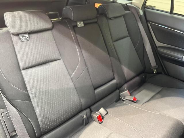レヴォーグ １．６ＧＴアイサイト　純正ナビ　バックカメラ　アイサイト　レーダークルーズ　禁煙車　スマートキー　ＬＥＤヘッド　ＥＴＣ　車線逸脱警報　誤発進抑制機能　オートライト　デュアルオートエアコン　１８インチＡＷ　Ｂｌｕｅｔｏｏｔｈ（9枚目）