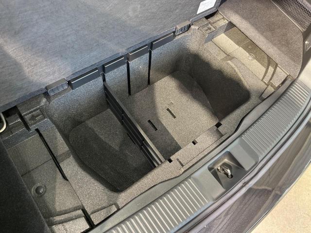 レヴォーグ １．６ＧＴアイサイト　純正ナビ　バックカメラ　アイサイト　レーダークルーズ　禁煙車　スマートキー　ＬＥＤヘッド　ＥＴＣ　車線逸脱警報　誤発進抑制機能　オートライト　デュアルオートエアコン　１８インチＡＷ　Ｂｌｕｅｔｏｏｔｈ（46枚目）