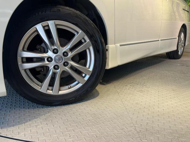 エルグランド 250ハイウェイスター 両側電動スライド 10型ナビ 禁煙車 ハーフレザーシート コーナーセンサー LEDヘッド ETC オートライト デュアルオートエアコン オットマン 純正18インチアルミ Bluetooth再生(14枚目)