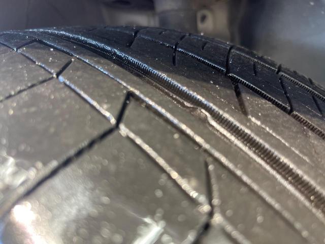 エルグランド 250ハイウェイスター 両側電動スライド 10型ナビ 禁煙車 ハーフレザーシート コーナーセンサー LEDヘッド ETC オートライト デュアルオートエアコン オットマン 純正18インチアルミ Bluetooth再生(29枚目)