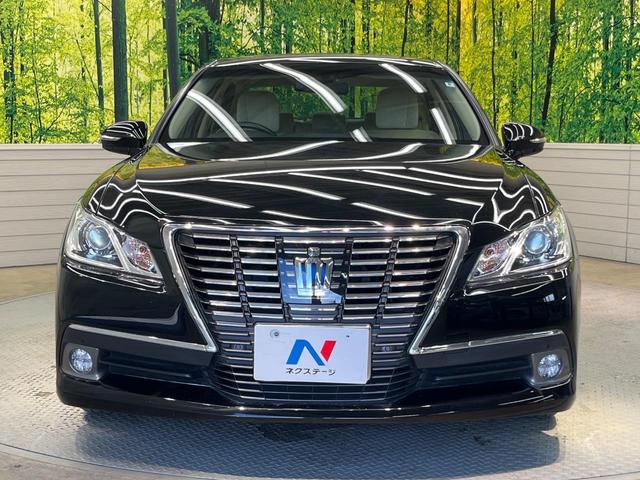 クラウンハイブリッド ロイヤルサルーン バックカメラ 衝突被害軽減システム レーダークルーズ 禁煙車 コーナーセンサー スマートキー HIDヘッド ビルトインETC 車線逸脱警報 オートライト デュアルエアコン 純正17インチアルミ(14枚目)