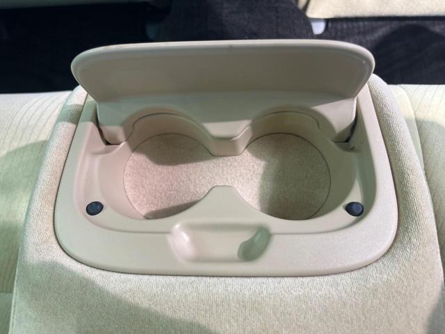 クラウンハイブリッド ロイヤルサルーン バックカメラ 衝突被害軽減システム レーダークルーズ 禁煙車 コーナーセンサー スマートキー HIDヘッド ビルトインETC 車線逸脱警報 オートライト デュアルエアコン 純正17インチアルミ(43枚目)