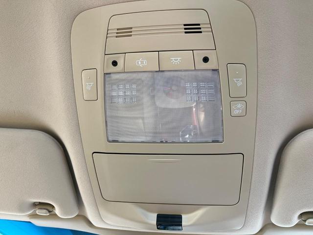 クラウンハイブリッド ロイヤルサルーン バックカメラ 衝突被害軽減システム レーダークルーズ 禁煙車 コーナーセンサー スマートキー HIDヘッド ビルトインETC 車線逸脱警報 オートライト デュアルエアコン 純正17インチアルミ(57枚目)