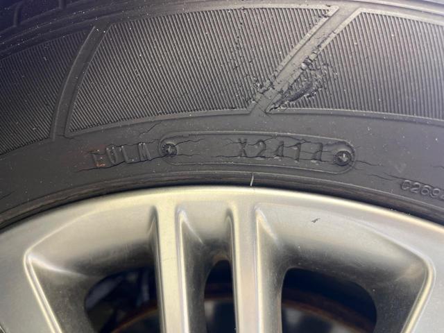 クラウンハイブリッド ロイヤルサルーン バックカメラ 衝突被害軽減システム レーダークルーズ 禁煙車 コーナーセンサー スマートキー HIDヘッド ビルトインETC 車線逸脱警報 オートライト デュアルエアコン 純正17インチアルミ(67枚目)