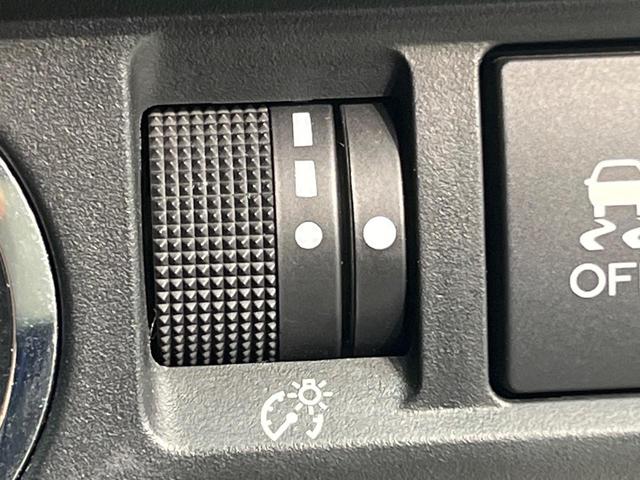 レヴォーグ １．６ＳＴＩスポーツアイサイト　４ＷＤ　フルエアロ　純正ＳＤナビ　サイドカメラ　バックカメラ　衝突被害軽減システム　レーダークルーズ　禁煙車　レザーシート　コーナーセンサー　スマートキー　ＬＥＤヘッド　ビルトインＥＴＣ（49枚目）