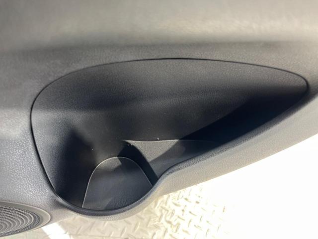 ノート Ｘ　ＤＩＧ－Ｓ　ナビ　全周囲カメラ　エマージェンシーブレーキ　禁煙車　コーナーセンサー　スマートキー　ＥＴＣ　車線逸脱警報　オートライト　オートエアコン　Ｂｌｕｅｔｏｏｔｈ　ＣＤ／ＤＶＤ再生　フルセグ　横滑防止装置（42枚目）