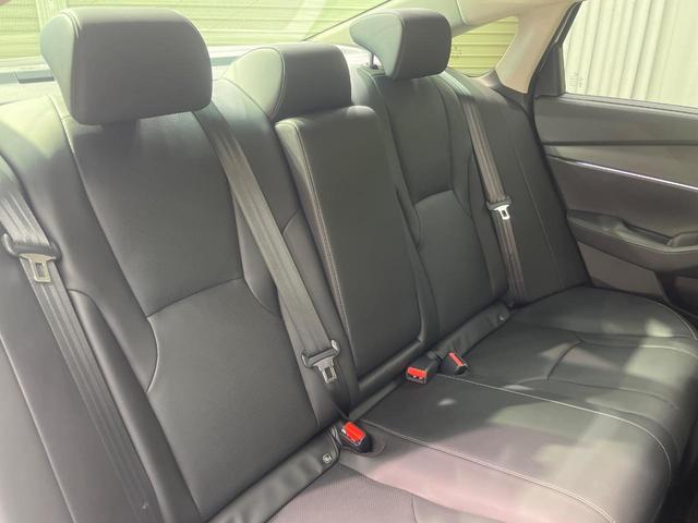 アコード e:HEV 純正12.3インチナビ 全周囲カメラ BOSE ホンダセンシング レーダークルーズ 禁煙車 革シート シートヒーター コーナーセンサー スマートキー LEDヘッド ETC オートマチックハイビーム(9枚目)