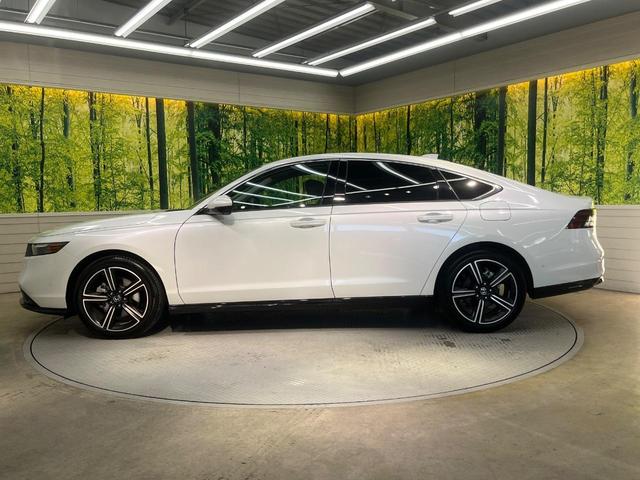 アコード e:HEV 純正12.3インチナビ 全周囲カメラ BOSE ホンダセンシング レーダークルーズ 禁煙車 革シート シートヒーター コーナーセンサー スマートキー LEDヘッド ETC オートマチックハイビーム(24枚目)