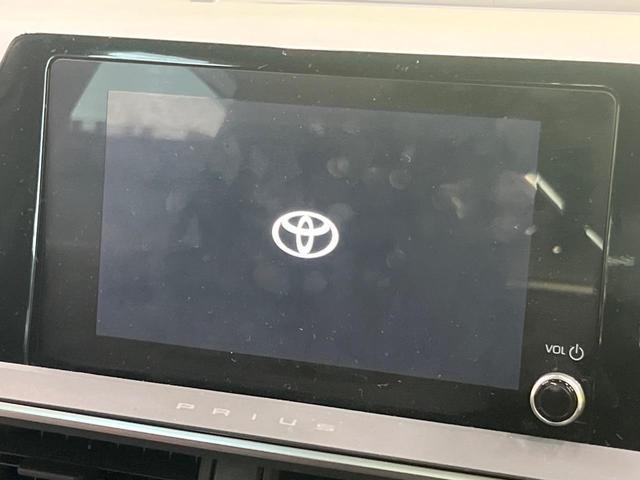 プリウス Ｇ　全周囲カメラ　トヨタセーフティセンス　レーダークルーズ　禁煙車　シートヒーター　コーナーセンサー　レーンキープ　スマートキー　ＬＥＤヘッド　ディスプレイオーディオ　ＥＴＣ　オートマチックハイビーム（3枚目）