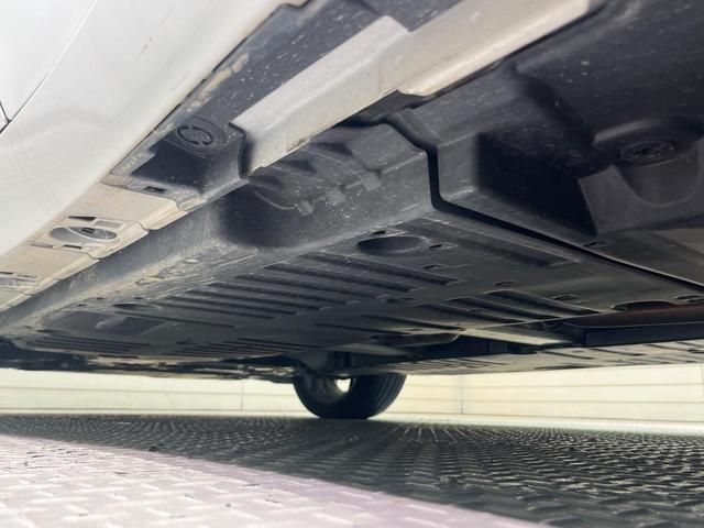 プリウス Ｇ　全周囲カメラ　トヨタセーフティセンス　レーダークルーズ　禁煙車　シートヒーター　コーナーセンサー　レーンキープ　スマートキー　ＬＥＤヘッド　ディスプレイオーディオ　ＥＴＣ　オートマチックハイビーム（21枚目）