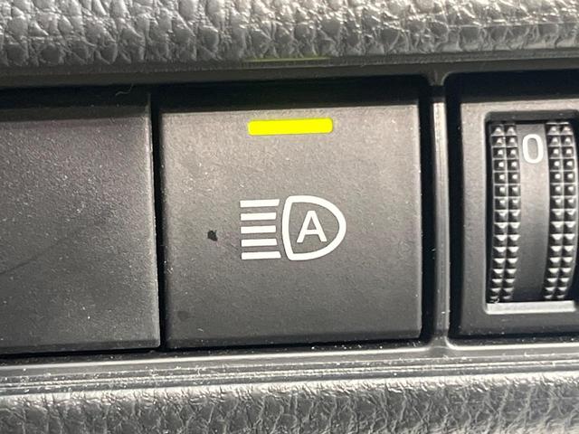 プリウス Ｇ　全周囲カメラ　トヨタセーフティセンス　レーダークルーズ　禁煙車　シートヒーター　コーナーセンサー　レーンキープ　スマートキー　ＬＥＤヘッド　ディスプレイオーディオ　ＥＴＣ　オートマチックハイビーム（49枚目）