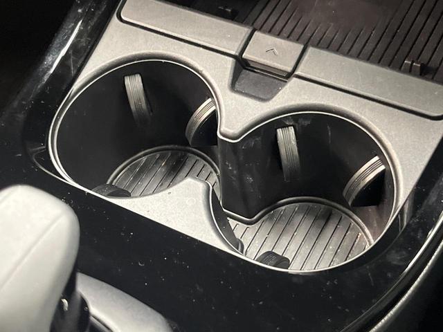 プリウス Ｇ　全周囲カメラ　トヨタセーフティセンス　レーダークルーズ　禁煙車　シートヒーター　コーナーセンサー　レーンキープ　スマートキー　ＬＥＤヘッド　ディスプレイオーディオ　ＥＴＣ　オートマチックハイビーム（57枚目）