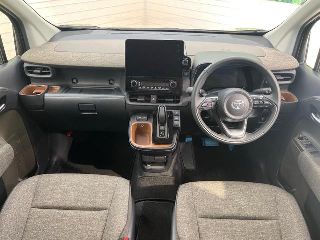 シエンタ ハイブリッドZ 10型ディスプレイオーディオ 両側電動ドア 全周囲カメラ 衝突被害軽減システム 禁煙車 コーナーセンサー スマートキー LEDヘッド ETC クルコン 車線逸脱警報 オートライト オートエアコン(2枚目)