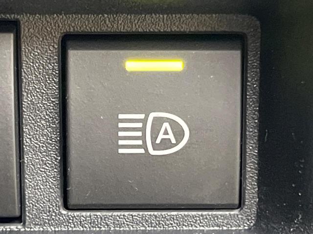 シエンタ ハイブリッドZ 10型ディスプレイオーディオ 両側電動ドア 全周囲カメラ 衝突被害軽減システム 禁煙車 コーナーセンサー スマートキー LEDヘッド ETC クルコン 車線逸脱警報 オートライト オートエアコン(49枚目)