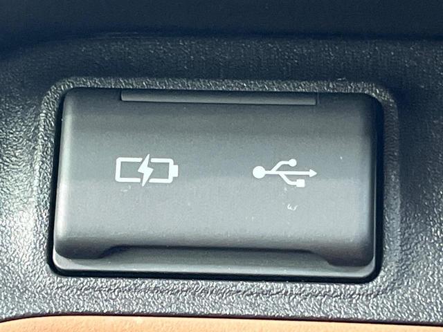 シエンタ ハイブリッドZ 10型ディスプレイオーディオ 両側電動ドア 全周囲カメラ 衝突被害軽減システム 禁煙車 コーナーセンサー スマートキー LEDヘッド ETC クルコン 車線逸脱警報 オートライト オートエアコン(53枚目)