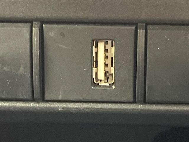 ヤリス G ディスプレイオーディオ 全周囲カメラ 衝突被害軽減システム 禁煙車 コーナーセンサー スマートキー オートハイビーム 車線逸脱警報 オートライト オートエアコン Bluetooth(48枚目)