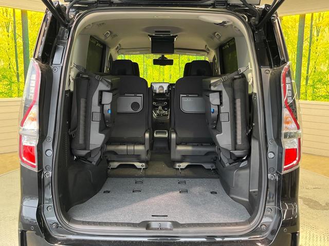 セレナ e-パワー ハイウェイスターV ディスプレイオーディオ 両側電動ドア 後席モニター 全周囲カメラ 衝突被害軽減システム レーダークルーズ 禁煙車 コーナーセンサー スマートキー LEDヘッド ETC オートライト オートエアコン(11枚目)