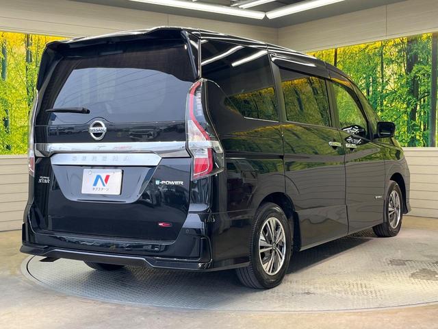 セレナ e-パワー ハイウェイスターV ディスプレイオーディオ 両側電動ドア 後席モニター 全周囲カメラ 衝突被害軽減システム レーダークルーズ 禁煙車 コーナーセンサー スマートキー LEDヘッド ETC オートライト オートエアコン(28枚目)