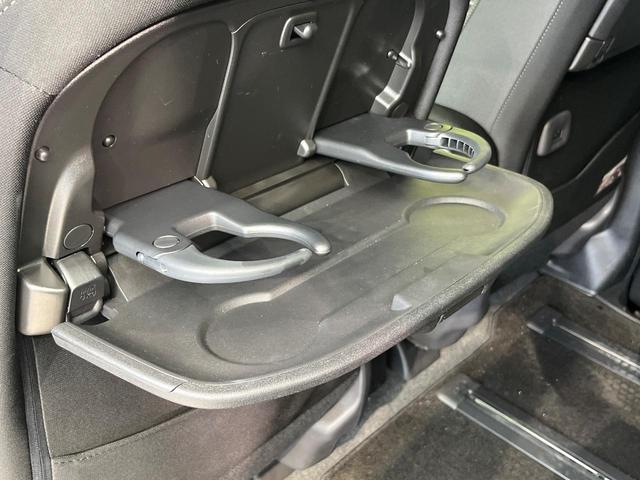 セレナ e-パワー ハイウェイスターV ディスプレイオーディオ 両側電動ドア 後席モニター 全周囲カメラ 衝突被害軽減システム レーダークルーズ 禁煙車 コーナーセンサー スマートキー LEDヘッド ETC オートライト オートエアコン(79枚目)