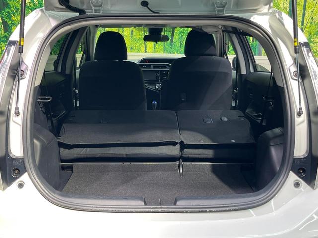 アクア Sスタイルブラック 純正SDナビ バックカメラ 衝突被害軽減システム 禁煙車 スマートキー LEDヘッド ビルトインETC オートハイビーム 車線逸脱警報 オートライト オートエアコン 純正15インチアルミ(10枚目)